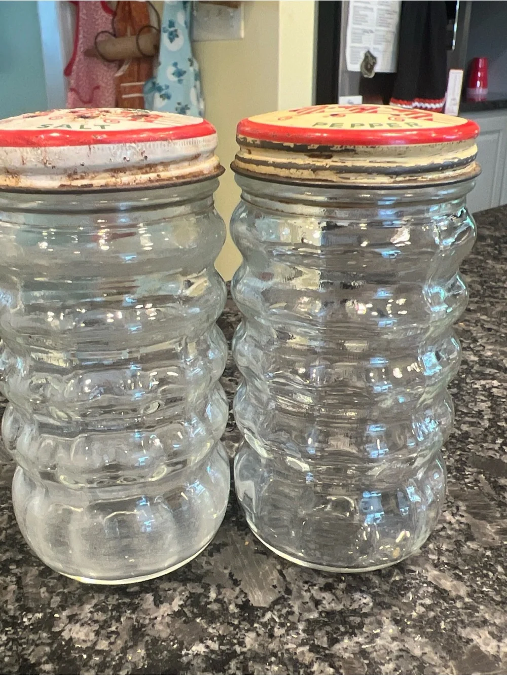 Vintage Anchor Hocking Fire King Clear Glass Salt & Pepper Shakers W/Tulip Lids